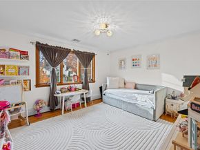 8 Willow Road, New Hyde Park NY 11040