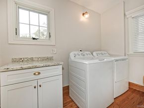 198 Warner Avenue, Roslyn Heights NY 11577