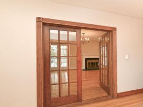 198 Warner Avenue, Roslyn Heights NY 11577