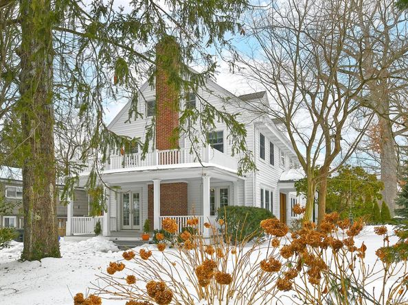 198 Warner Avenue, Roslyn Heights NY 11577