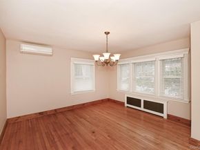 198 Warner Avenue, Roslyn Heights NY 11577