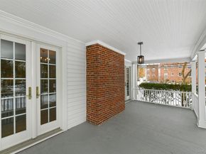 198 Warner Avenue, Roslyn Heights NY 11577