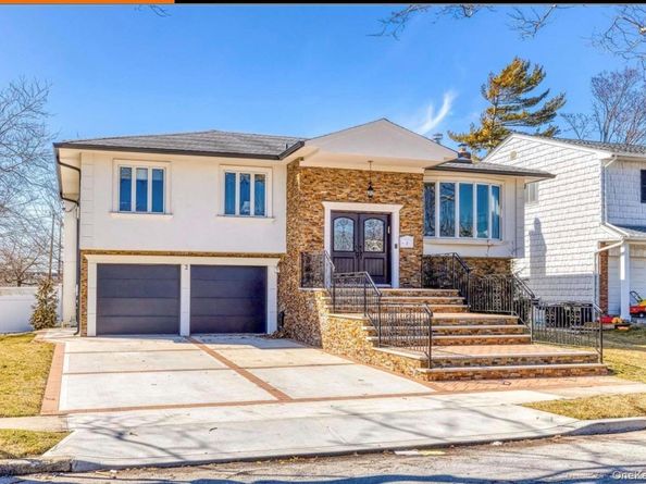 2 Valley Greens Drive, North Woodmere NY 11581