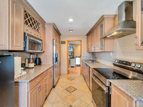 2 Valley Greens Drive, Valley Stream NY 11581