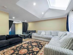 2 Valley Greens Drive, Valley Stream NY 11581