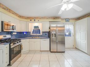 6 Noahs Path, Rocky Point NY 11778