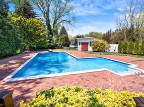 6 Noahs Path, Rocky Point NY 11778