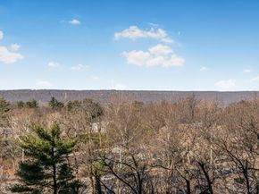 3935 Blackstone Avenue 8A, Bronx NY 10471