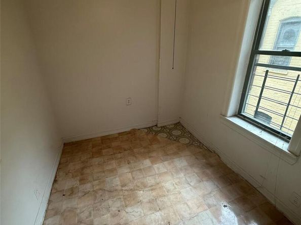 2116 Honeywell Avenue 10, Bronx NY 10460