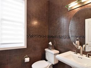 143 Classic Court, White Plains NY 10603