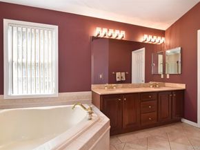 143 Classic Court, White Plains NY 10603