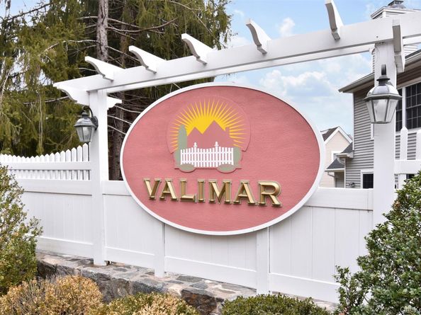 143 Classic Court, White Plains NY 10603