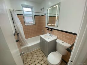 32 Cathedral Avenue 6C, Hempstead NY 11550