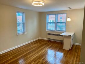 32 Cathedral Avenue 6C, Hempstead NY 11550