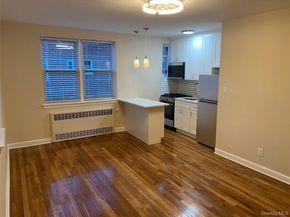 32 Cathedral Avenue 6C, Hempstead NY 11550