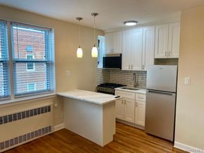 32 Cathedral Avenue 6C, Hempstead NY 11550