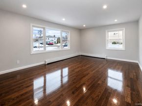 7 Amherst Place, Massapequa NY 11758