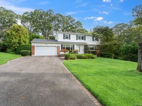 4 Newport Drive, Plainview NY 11803