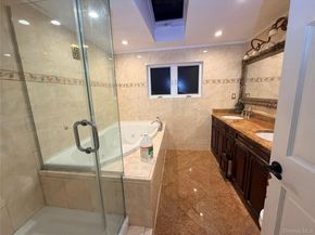 48 Robin Lane, Plainview NY 11803