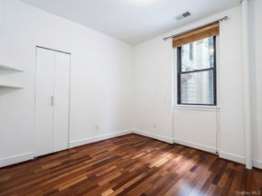 21-28 35 Street 1G, Astoria NY 11105