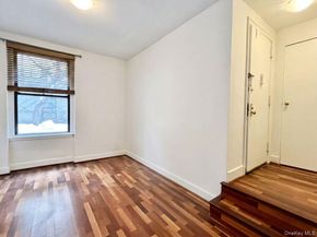 21-28 35 Street 1G, Astoria NY 11105