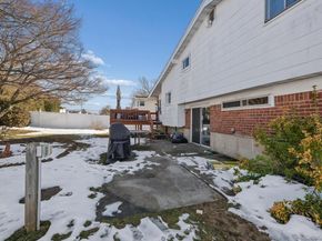 253 W 20th Street, Deer Park NY 11729