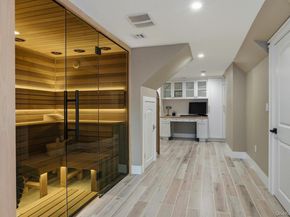 14 Oaklawn Avenue, Glen Head NY 11545