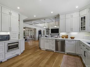 14 Oaklawn Avenue, Glen Head NY 11545