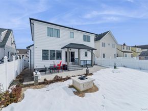 207 Pershing Parkway, Mineola NY 11501