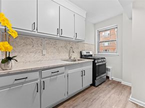 230 Pelham Road 4L, New Rochelle NY 10805