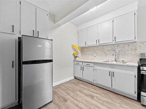 230 Pelham Road 4L, New Rochelle NY 10805