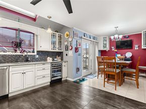 2 Parente Lane N, Island Park NY 11558