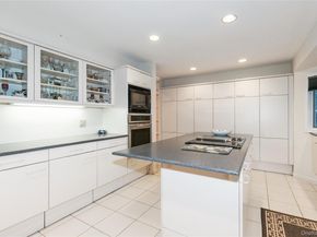 1 The Brae, Woodbury NY 11797