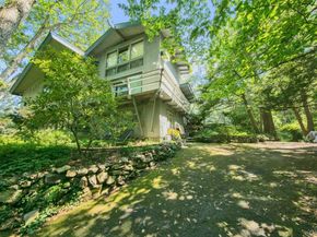 35 Saxon Woods Road, White Plains NY 10605
