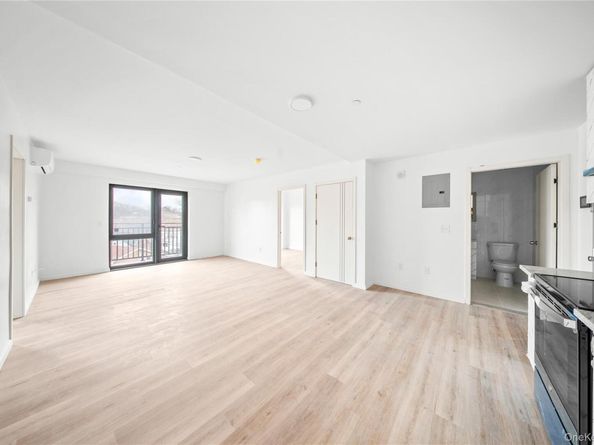 70-40 45 Avenue 4I, Elmhurst NY 11373