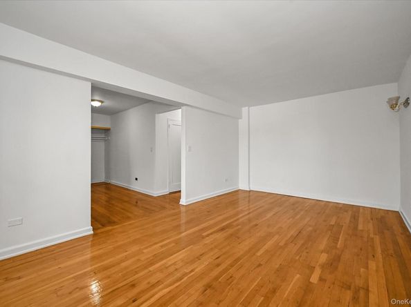 82-40 Austin Street 6K, Kew Gardens NY 11415