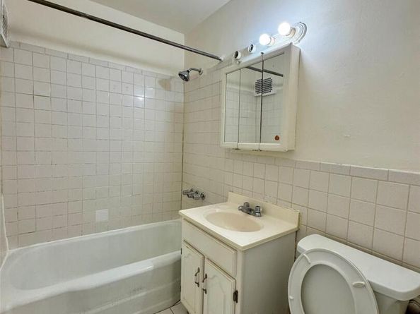 142-20 41st Avenue 4K, Flushing NY 11355