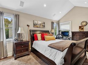 5 Schoolhouse Court, Oyster Bay NY 11771