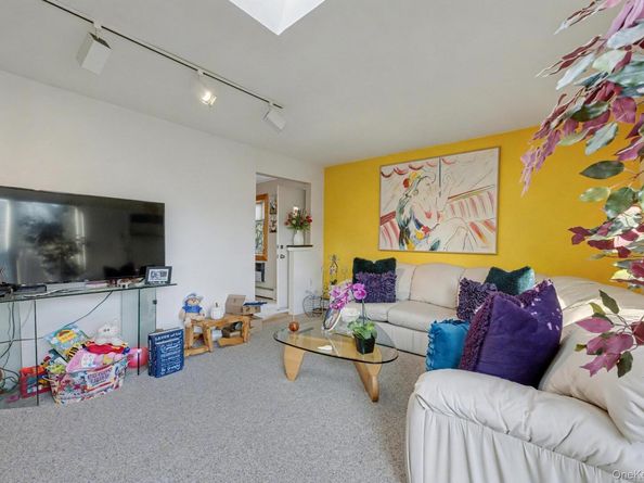 111 Shinbone Lane, Commack NY 11725