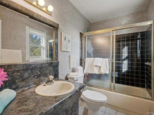 111 Shinbone Lane, Commack NY 11725