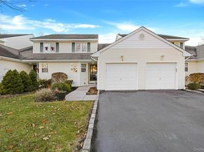 70 Strawberry Commons, Riverhead NY 11901