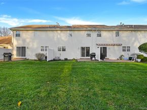 70 Strawberry Commons, Riverhead NY 11901