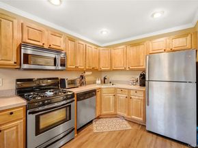 70 Strawberry Commons, Riverhead NY 11901