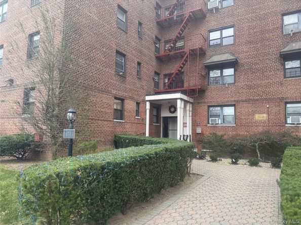 147-14 84 Road 2A, Briarwood NY 11435