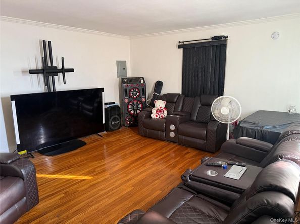 11715 200th Street, Saint Albans NY 11412