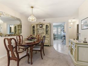 10 Hampton Way, Woodbury NY 11797