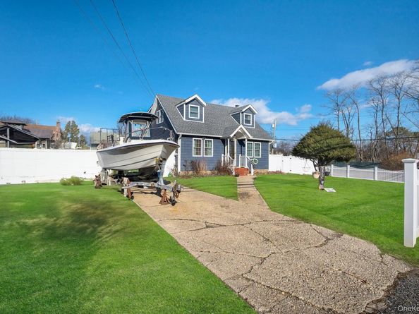 91 Cedar Road, Amityville NY 11701