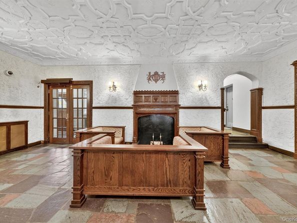 2 Westchester Avenue 3Q, White Plains NY 10601