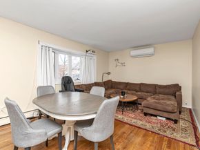 7 Vilno Court, Huntington Station NY 11746