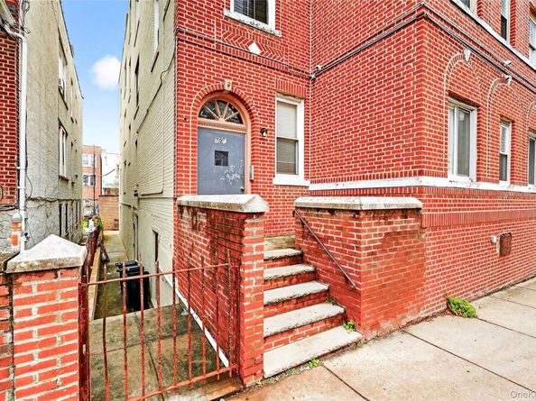 759 E 221st Street, Bronx NY 10467